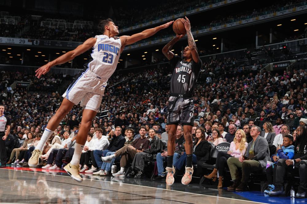 键时刻挺身 键时刻挺身